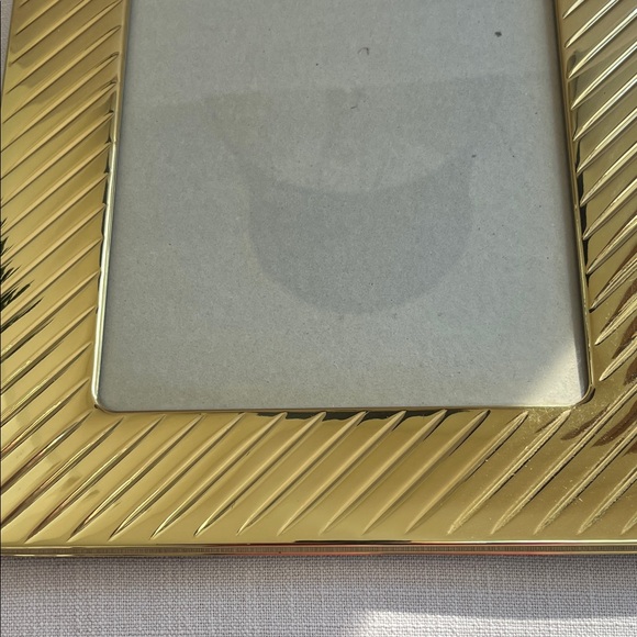 Elegant Large Brass Photo Frame for 8”x10” photo - Picture 2 of 4